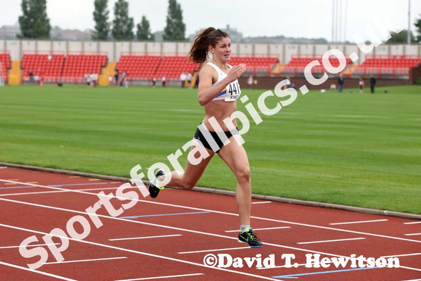 Junior womens 400 metres at the Gateshead Tartan Games Open.
